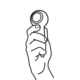 An illustration of a hand holding the Gear 360 (2017) representing the “Shoot” step.